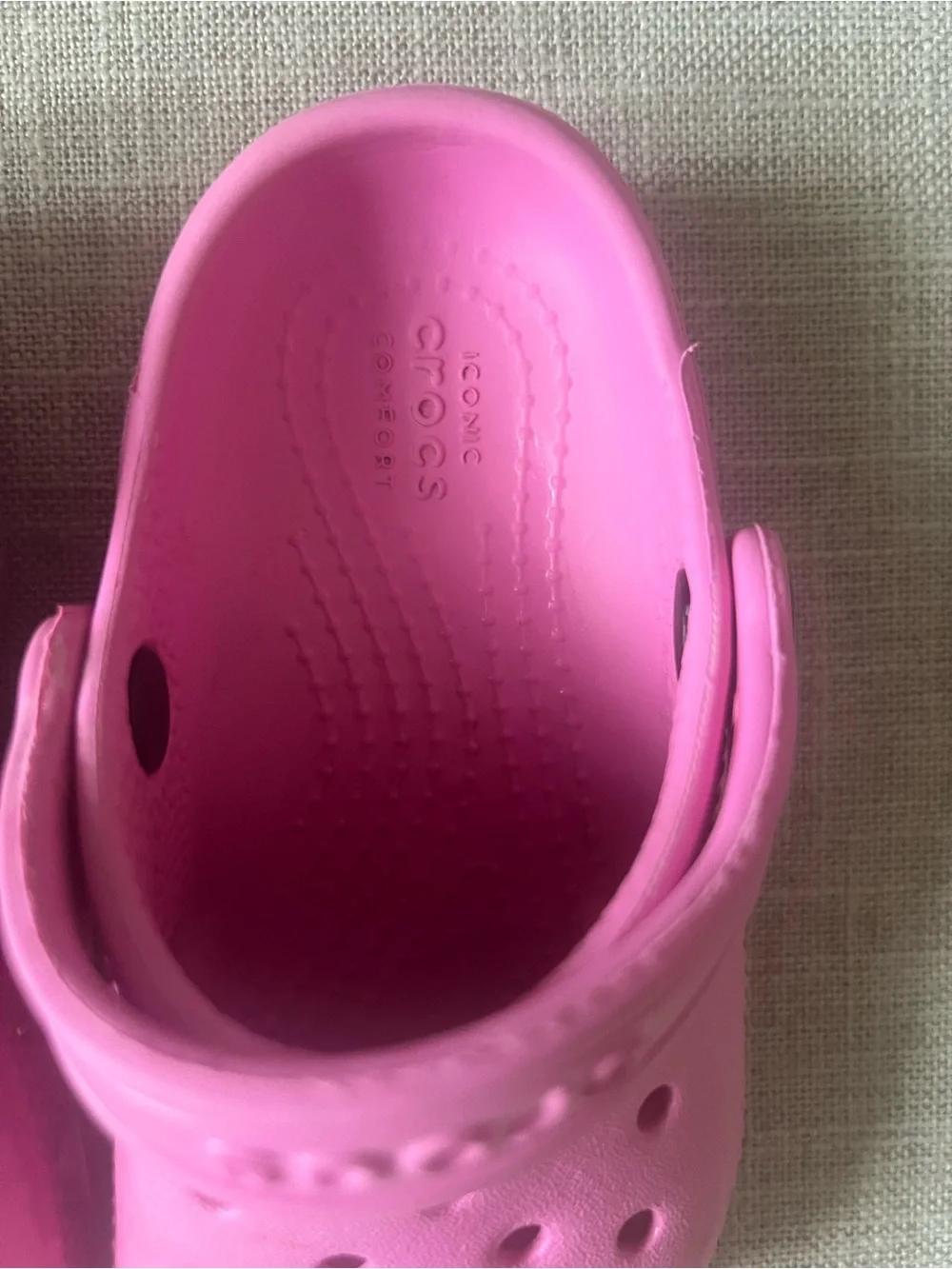 CROCS Kids Girls Pink logo mule Clogs w/strap, size 8